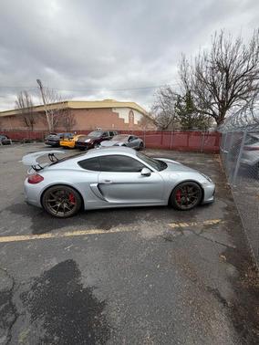 2016 Porsche Cayman GT4
