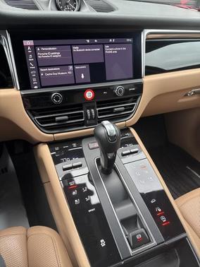 2024 Porsche Macan 