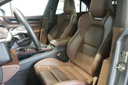 2025 Porsche Macan 4S