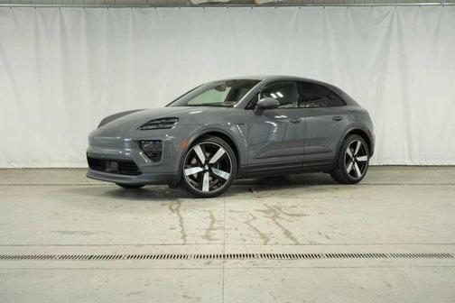 2025 Porsche Macan 4S