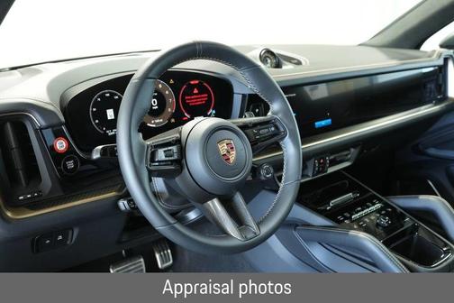 2025 Porsche Cayenne GTS