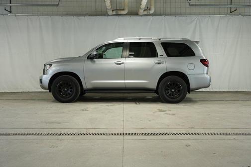 2018 Toyota Sequoia SR5