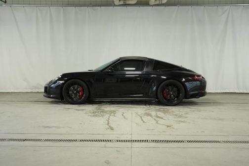 2018 Porsche 911 Targa 4 GTS