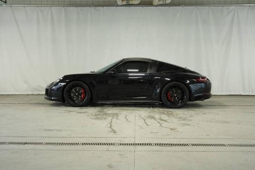 2018 Porsche 911 Targa 4 GTS