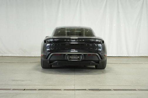 2022 Porsche Taycan Base