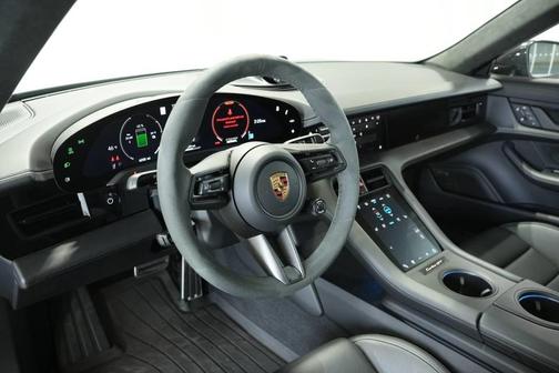 2025 Porsche Taycan Turbo