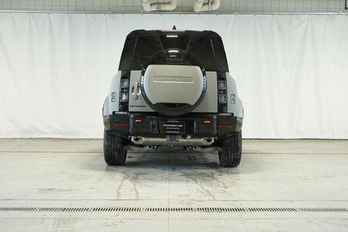 2025 Land Rover Defender P400 X