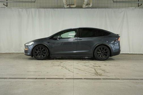 2022 Tesla Model X Plaid