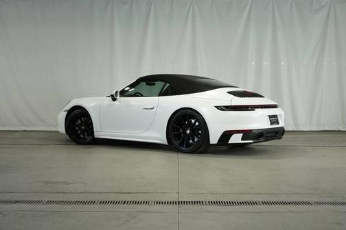 2020 Porsche 911 Carrera 4S