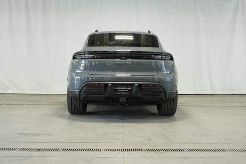 Slate Gray 2025 Porsche Macan 4S