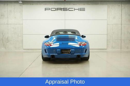 Pure 2011 Porsche 911
