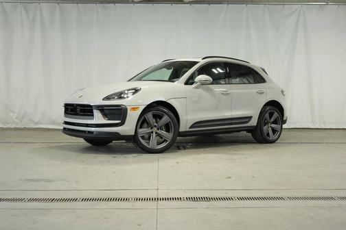 2026 Porsche Macan Base