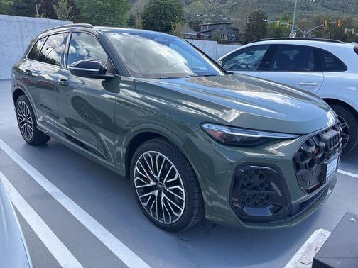 District Green Metallic 2025 Audi SQ5 3.0T quattro Premium