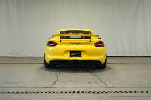 2016 Porsche Cayman GT4
