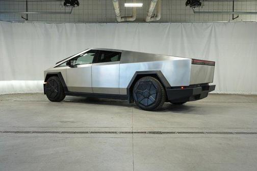 2025 Tesla Cybertruck Cyberbeast