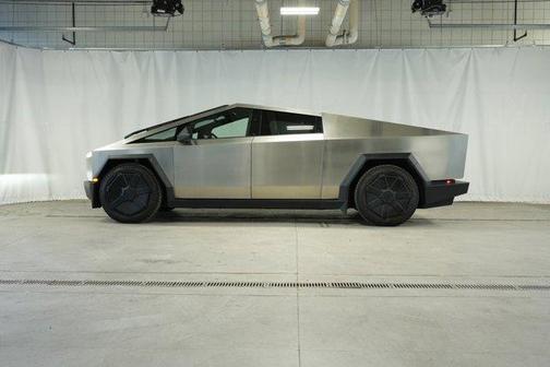 2025 Tesla Cybertruck Cyberbeast