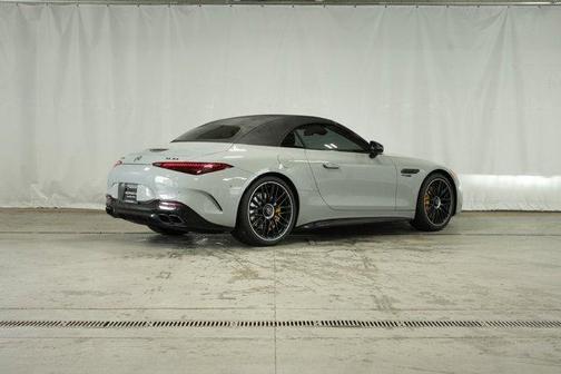 2022 Mercedes-Benz AMG SL 63 Base