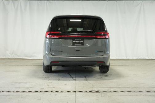 2021 Chrysler Pacifica Hybrid Limited