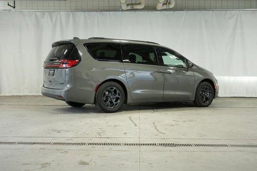 2021 Chrysler Pacifica Hybrid Limited