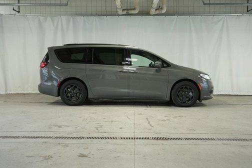 2021 Chrysler Pacifica Hybrid Limited