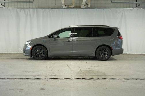 2021 Chrysler Pacifica Hybrid Limited