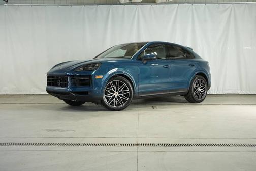 Montego Blue Metallic 2026 Porsche Cayenne AWD