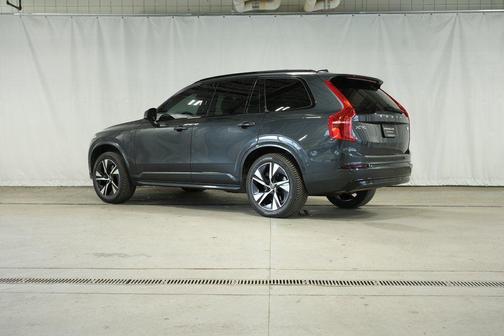 2022 Volvo XC90 Recharge Plug-In Hybrid T8 R-Design Extended Range 7P