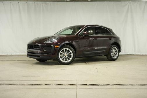 2026 Porsche Macan Base