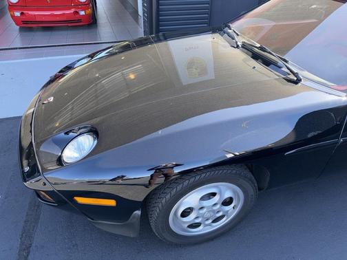 1982 Porsche 928 