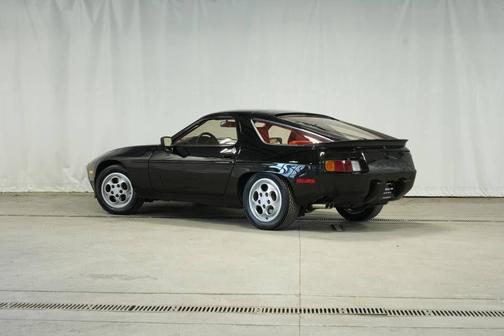1982 Porsche 928 