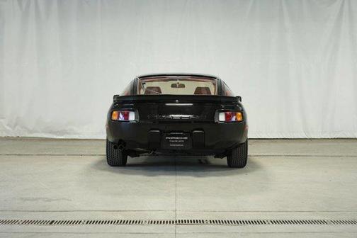 1982 Porsche 928 