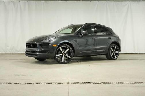 2026 Porsche Macan Base