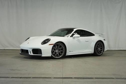 2025 Porsche 911 Carrera