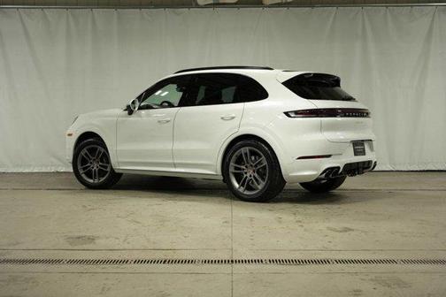 2025 Porsche Cayenne Base
