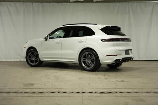 2025 Porsche Cayenne Base