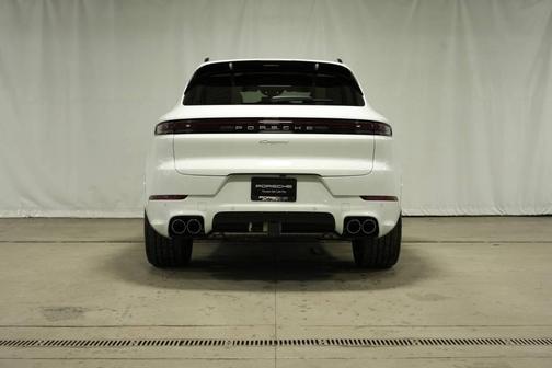2025 Porsche Cayenne Base