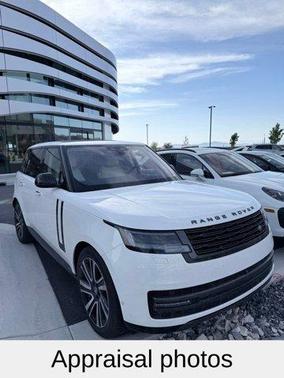 Ostuni Pearl White 2023 Land Rover Range Rover P440e SE