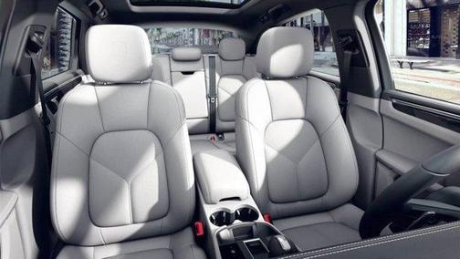 2023 Porsche Macan S