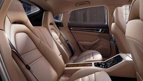 2023 Porsche Panamera 4 Platinum Edition
