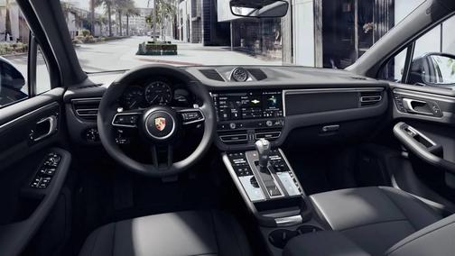 2025 Porsche Macan Base