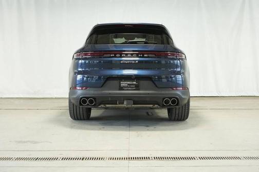 2025 Porsche Cayenne S