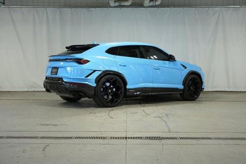 2024 Lamborghini Urus Performante