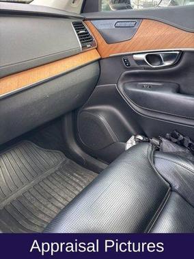 2019 Volvo XC90 T6 Inscription