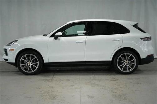 2023 Porsche Cayenne 