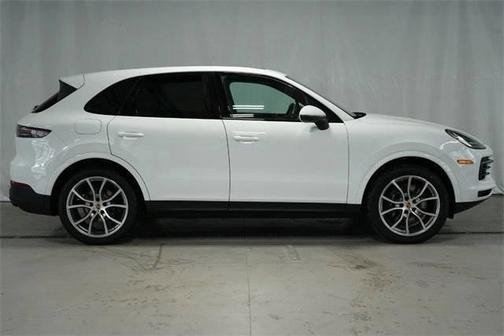 2023 Porsche Cayenne 
