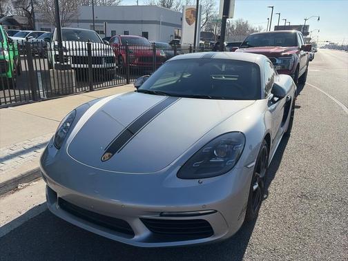 2024 Porsche 718 Cayman Style Edition