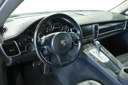 2012 Porsche Panamera 4