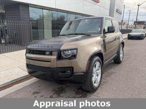 2024 Land Rover Defender P400 X-Dynamic SE