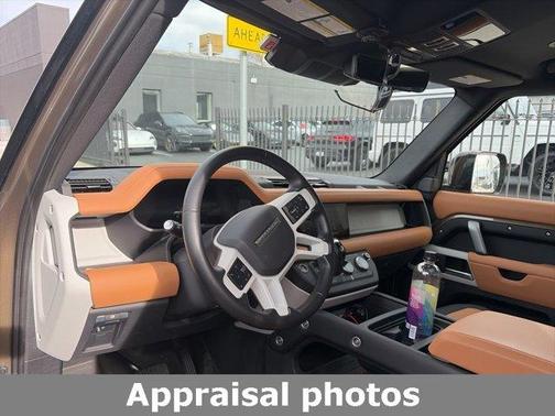 2024 Land Rover Defender P400 X-Dynamic SE