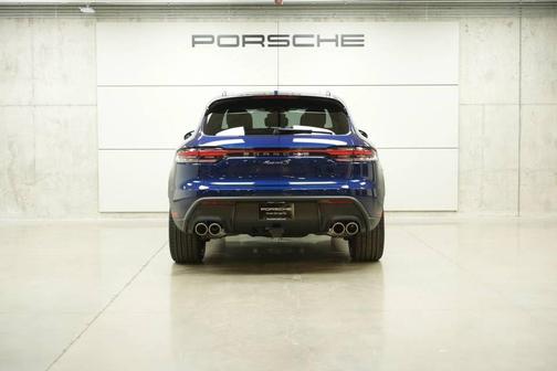 Gentian Blue Metallic 2026 Porsche Macan S